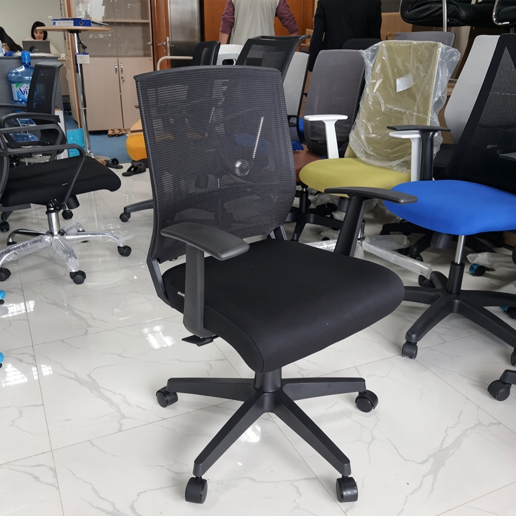 H&igrave;nh Ảnh Thực Tế Ghế Văn Ph&ograve;ng H&ograve;a Ph&aacute;t GL214 Tại C&ocirc;ng Tr&igrave;nh