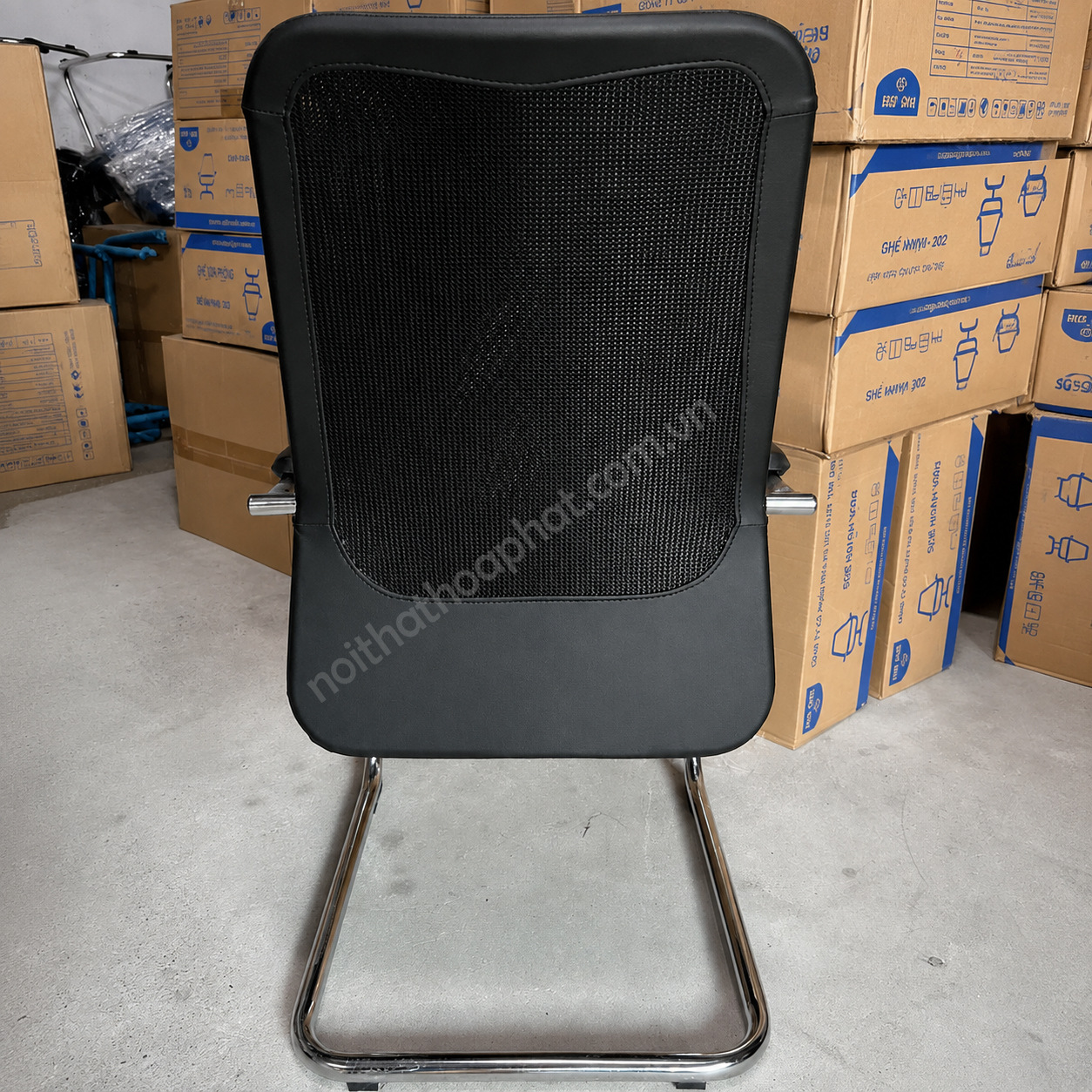 h&igrave;nh ảnh thực tế ghế họp tựa lưới GL411