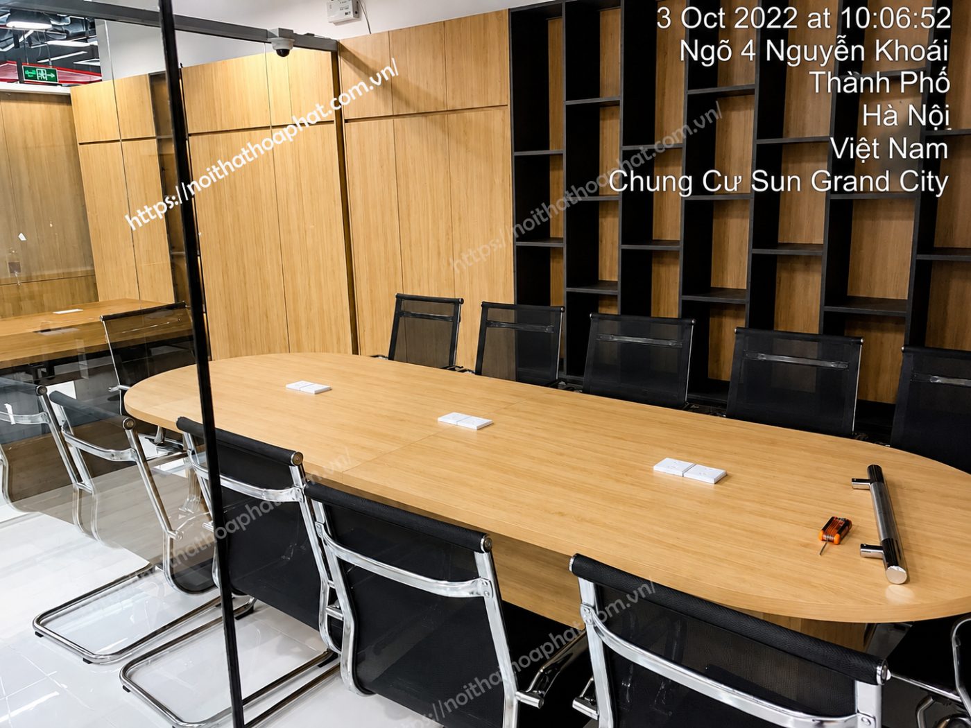 hình ảnh thực tế ghế họp chân quỳ GL403