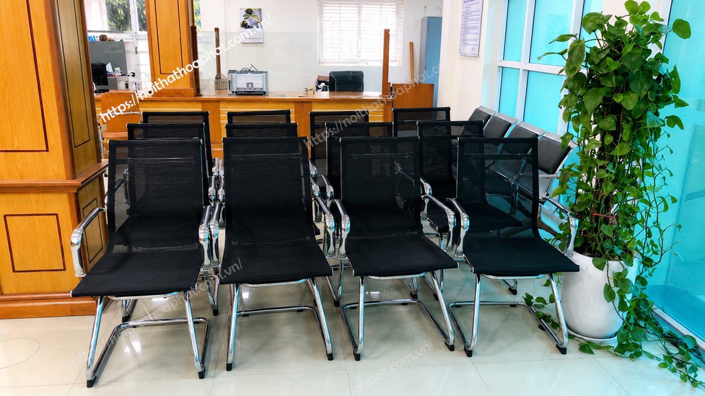 hình ảnh thực tế ghế họp chân quỳ GL403