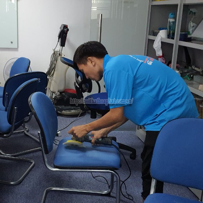 bảo trì ghế hội trường định kỳ thế nào-3 bảo trì ghế hội trường định kỳ thế nào-3