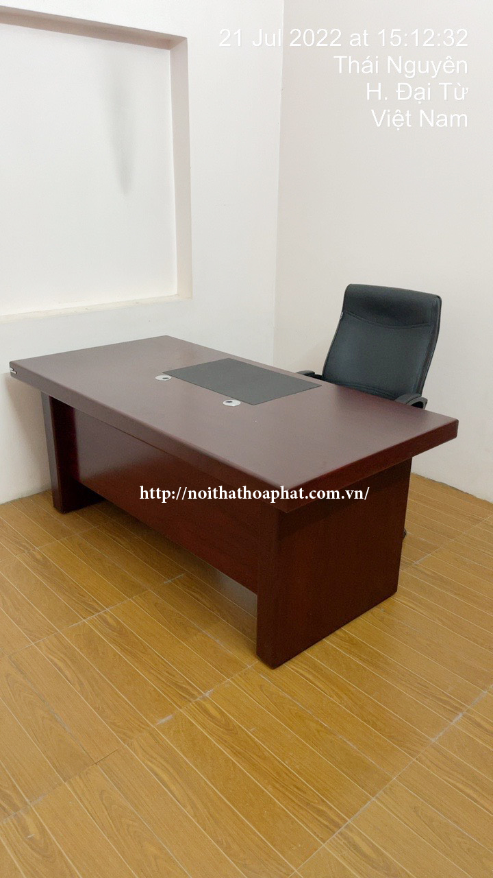 H&igrave;nh ảnh thực tế b&agrave;n gi&aacute;m đốc DT1890H2