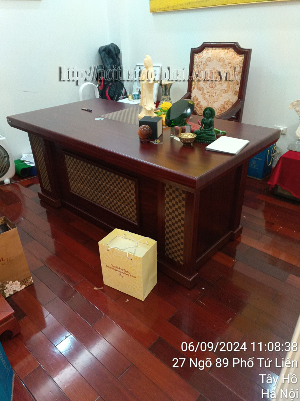 Hình ảnh thực tế bàn giám đốc DT1890H16-1 Hình ảnh thực tế bàn giám đốc DT1890H16-1