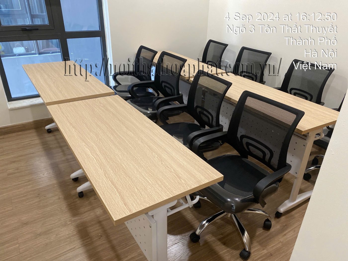Hình ảnh thực tế bàn hội trường Hòa Phát BHT512 Hình ảnh thực tế bàn hội trường Hòa Phát BHT512