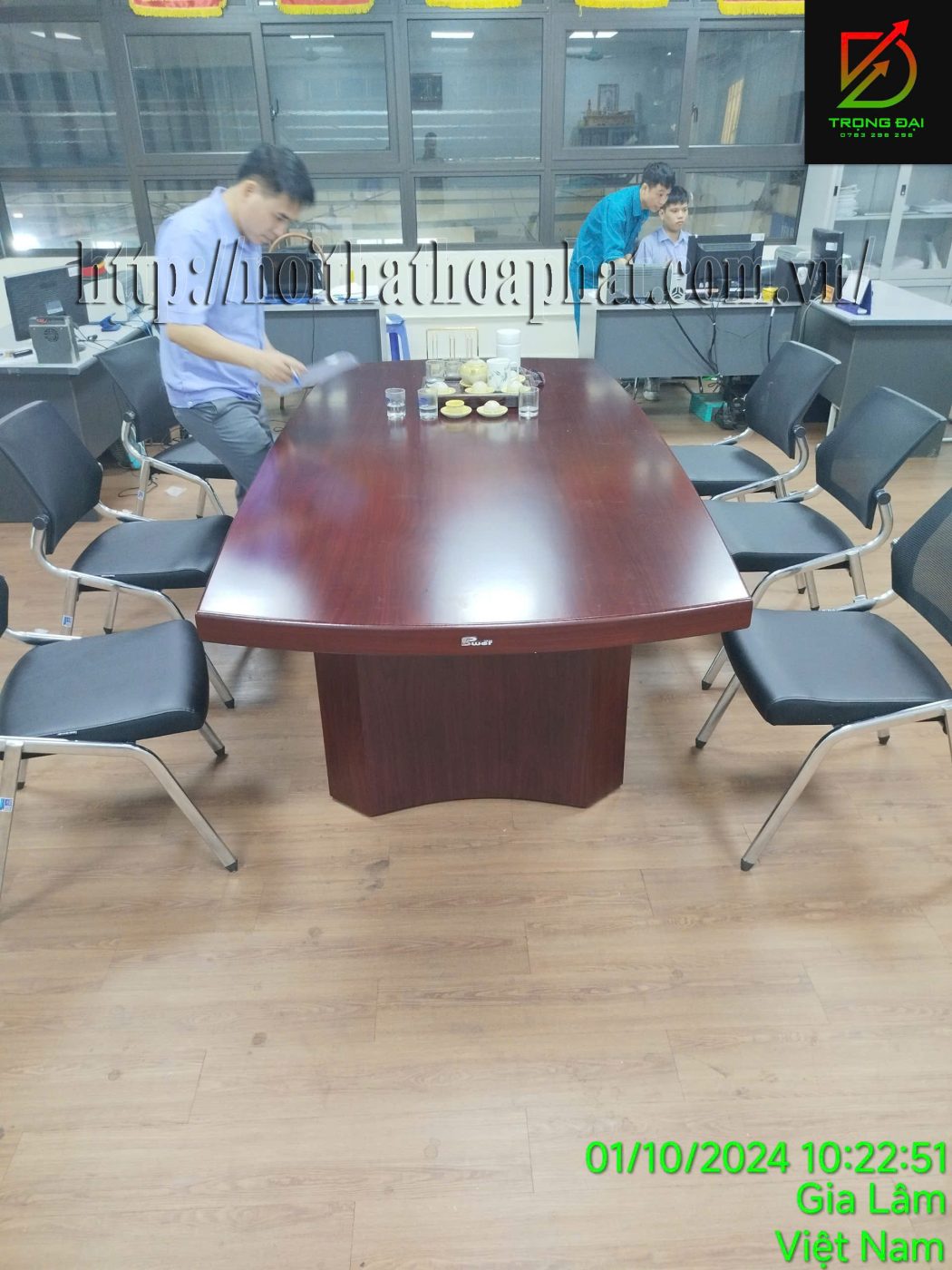 Hình ảnh thục tế bàn họp sơn PU Hòa Phát CT2412H2-1 Hình ảnh thục tế bàn họp sơn PU Hòa Phát CT2412H2-1