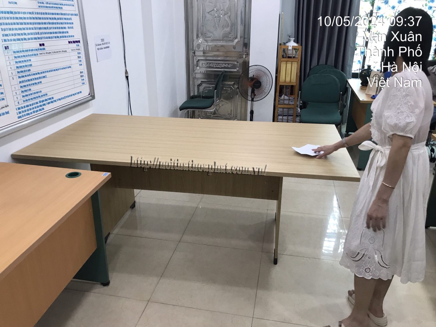 H&igrave;nh ảnh thực tế b&agrave;n họp văn ph&ograve;ng ATH2010CN