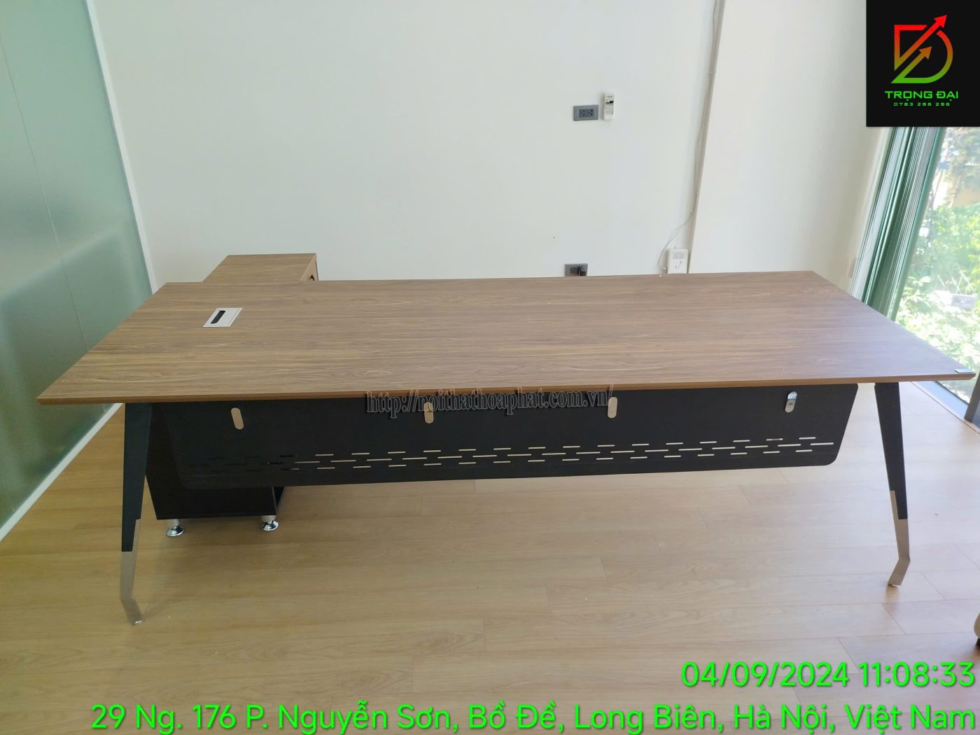 Hình ảnh thực tế bàn lãnh đạo bright BRIP1880C15 Hình ảnh thực tế bàn lãnh đạo bright BRIP1880C15