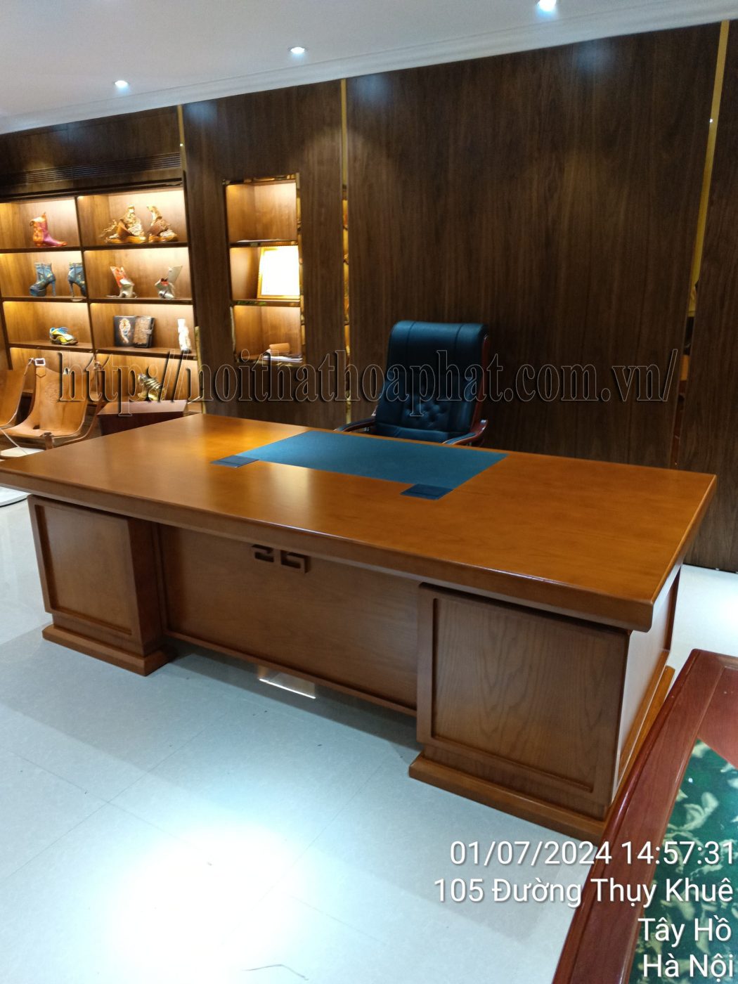 Hình ảnh thực tế bàn lãnh đạo veneer DT2411V6 Hình ảnh thực tế bàn lãnh đạo veneer DT2411V6