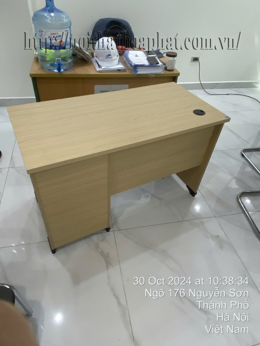 H&igrave;nh ảnh thực tế b&agrave;n nh&acirc;n vi&ecirc;n AT120SHL3D-4