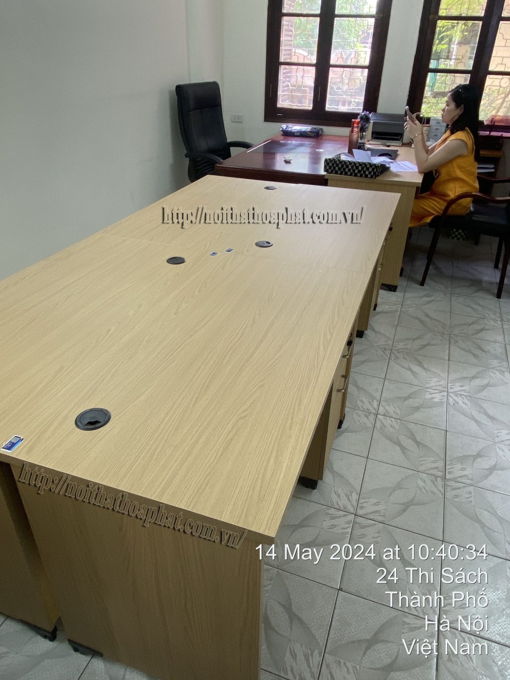 H&igrave;nh ảnh thực tế b&agrave;n nh&acirc;n vi&ecirc;n AT120SHL3D