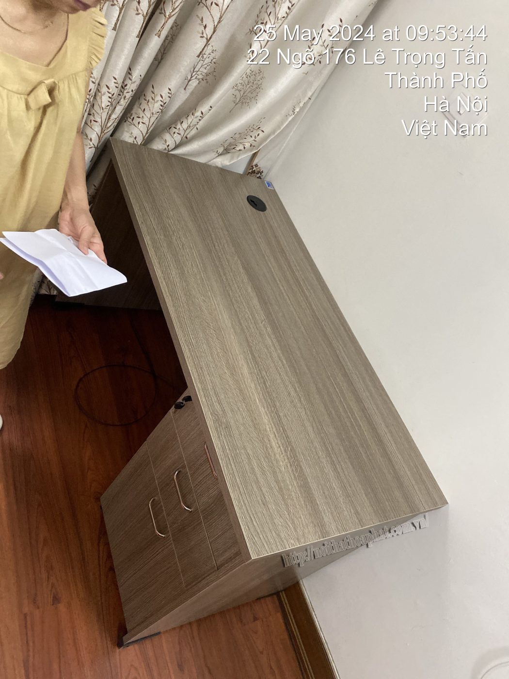 H&igrave;nh ảnh thực tế b&agrave;n nh&acirc;n vi&ecirc;n AT120SHL3DF