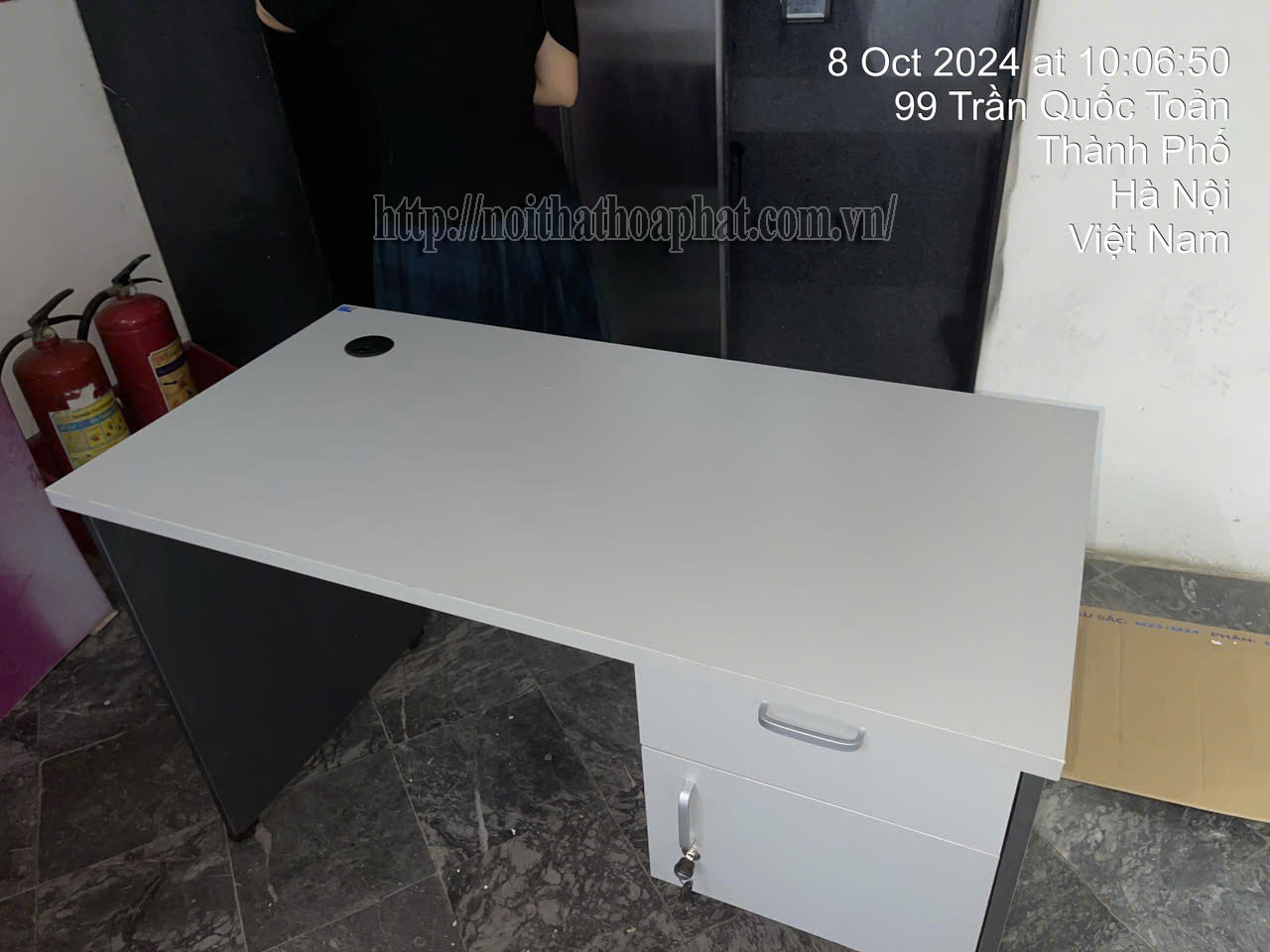 Hình ảnh thực tế bàn nhân viên HP120SHL-1 Hình ảnh thực tế bàn nhân viên HP120SHL-1