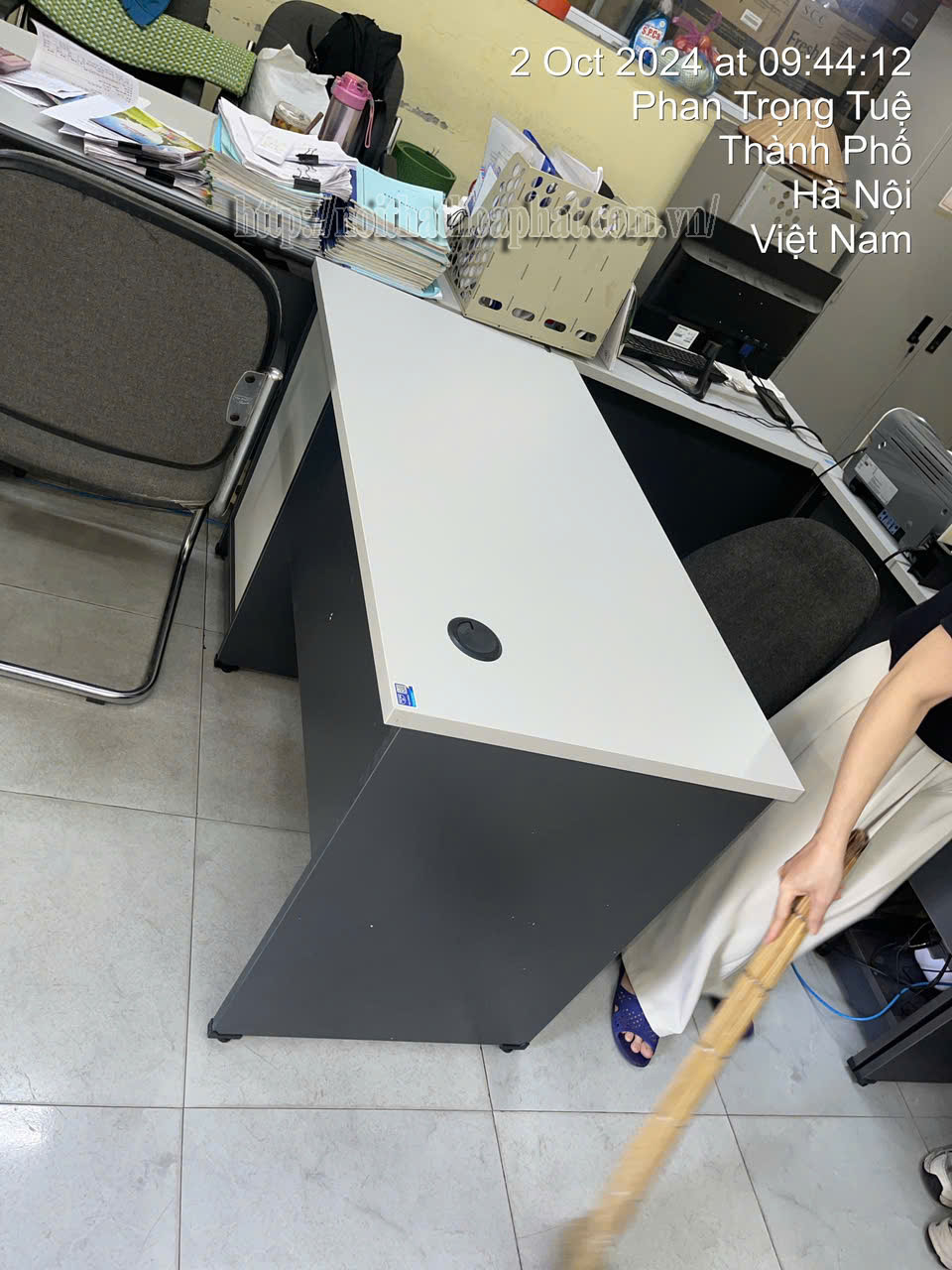 H&igrave;nh ảnh thực tế b&agrave;n nh&acirc;n vi&ecirc;n HP120SHL3C-1