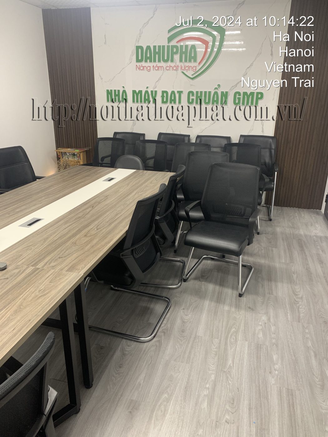 H&igrave;nh ảnh thực tế ghế ch&acirc;n quỳ lưng lưới GL439-2
