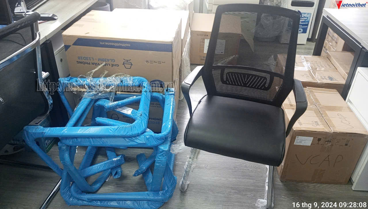 H&igrave;nh ảnh thực tế ghế ch&acirc;n quỳ lưng lưới GL439-3