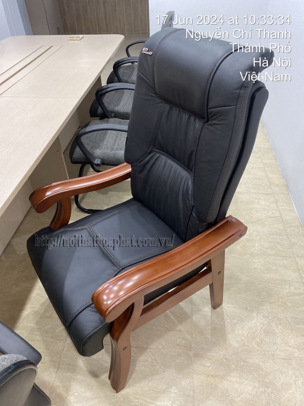 Hình ảnh thực tế ghế chủ tọa khung gỗ tự nhiên GH09 Hình ảnh thực tế ghế chủ tọa khung gỗ tự nhiên GH09