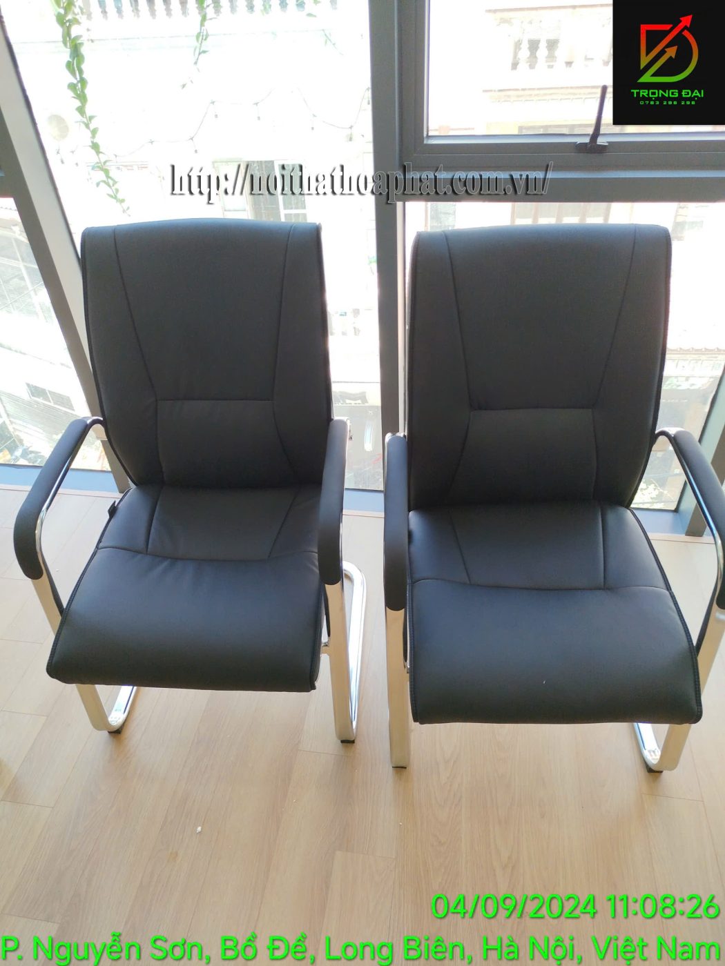 Hình ảnh thực tế ghế da chân quỳ FMQ551-2 Hình ảnh thực tế ghế da chân quỳ FMQ551-2