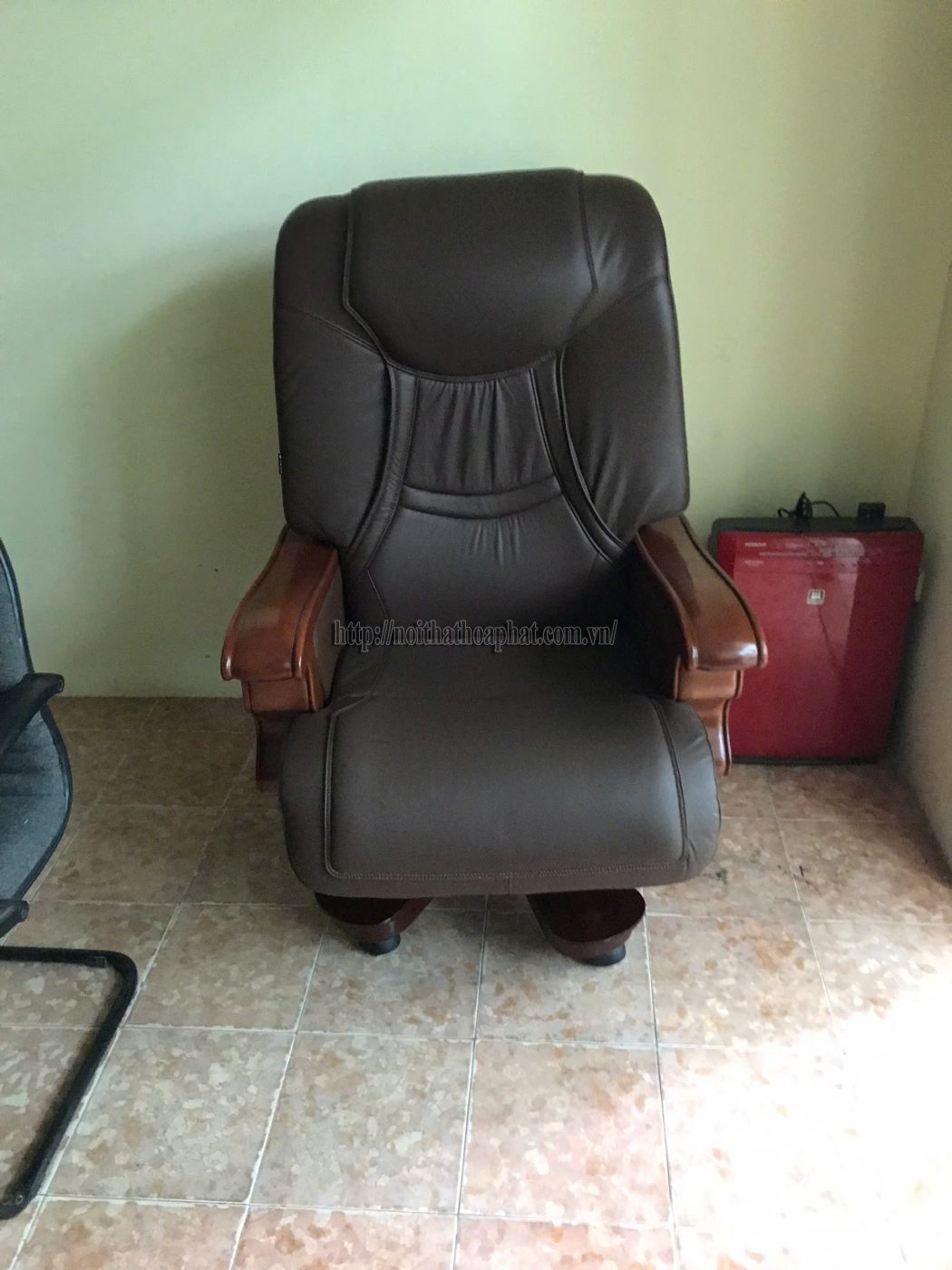 H&igrave;nh ảnh thực tế ghế gi&aacute;m đốc cao cấp TQ20