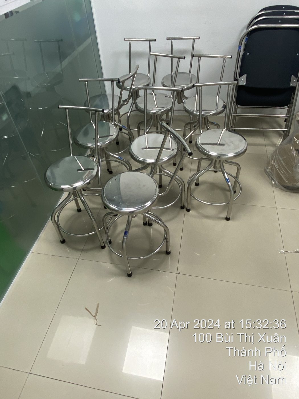 Hình ảnh thực tế ghế đẩu quay có tựa GDQ02 Hình ảnh thực tế ghế đẩu quay có tựa GDQ02