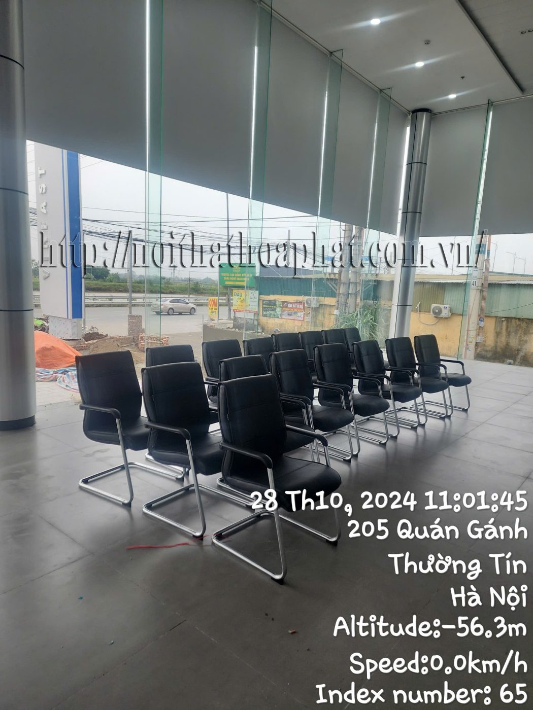 Hình ảnh thực tế ghế họp chân quỳ SL718M-3 Hình ảnh thực tế ghế họp chân quỳ SL718M-3