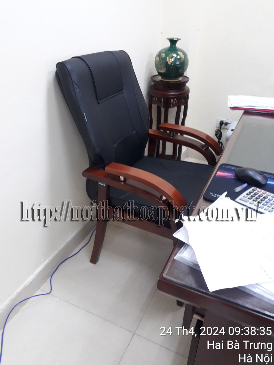 H&igrave;nh anh thực tế ghế họp da cao cấp GH06