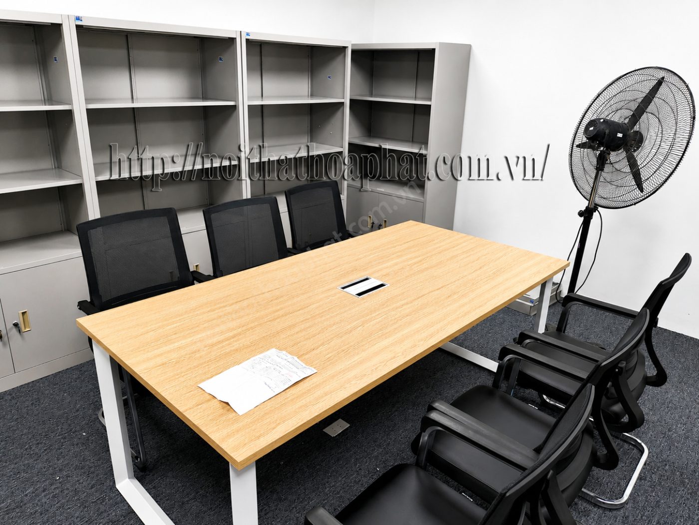 H&igrave;nh ảnh thực tế Ghế họp khung th&eacute;p mạ GL423