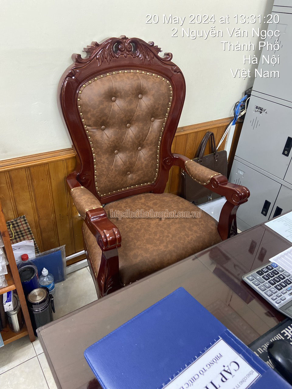 H&igrave;nh ảnh thực tế ghế l&atilde;nh đạo ch&acirc;n tĩnh GTN88