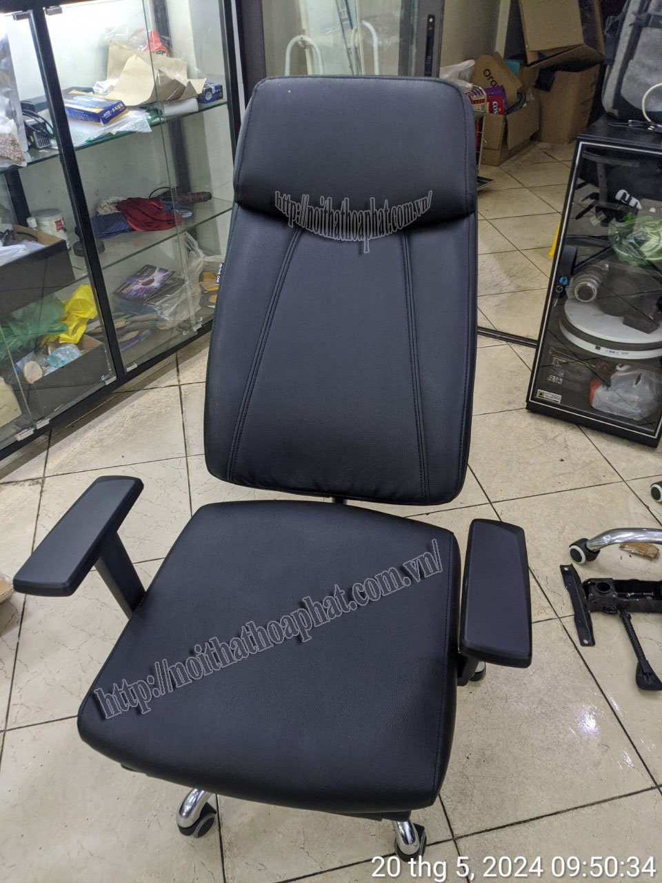 H&igrave;nh ảnh thực tế ghế l&atilde;nh đạo lưng cao SG921