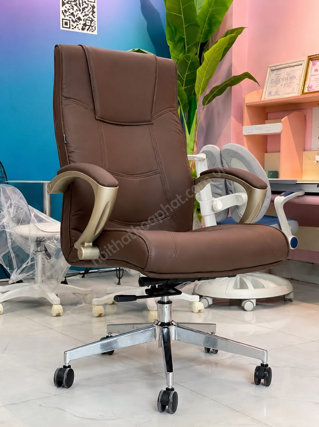 H&igrave;nh ảnh Ghế gi&aacute;m đốc SG912 &ndash; Mẫu ghế l&atilde;nh đạo H&ograve;a Ph&aacute;t cao cấp