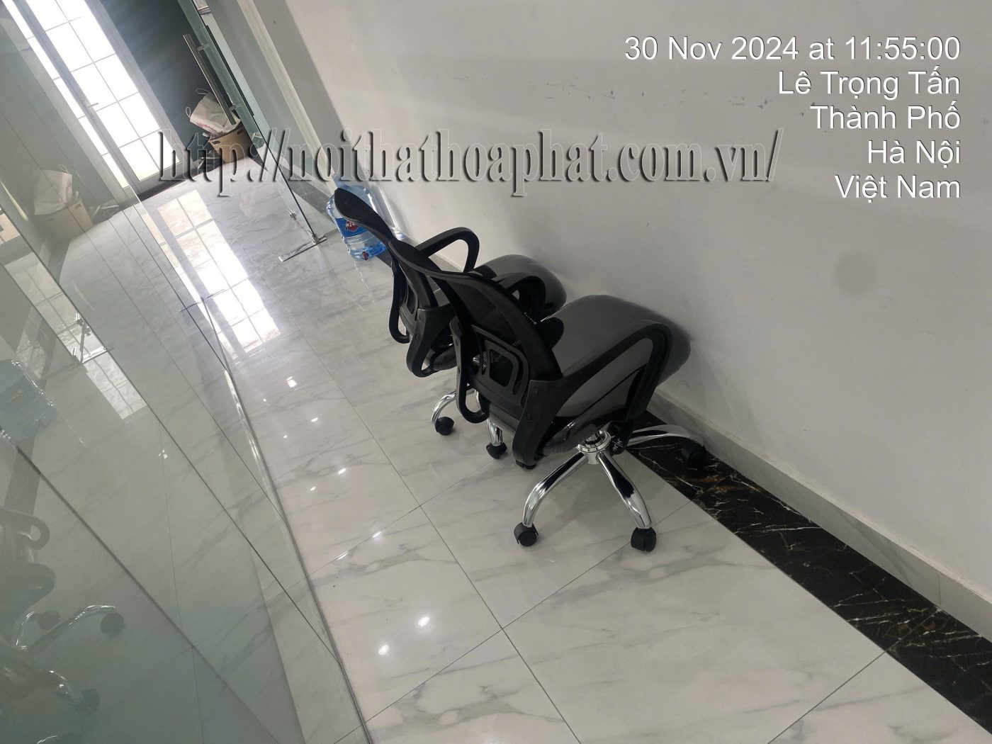 H&igrave;nh ảnh thực tế ghế lưới khung nhựa GL113R-4