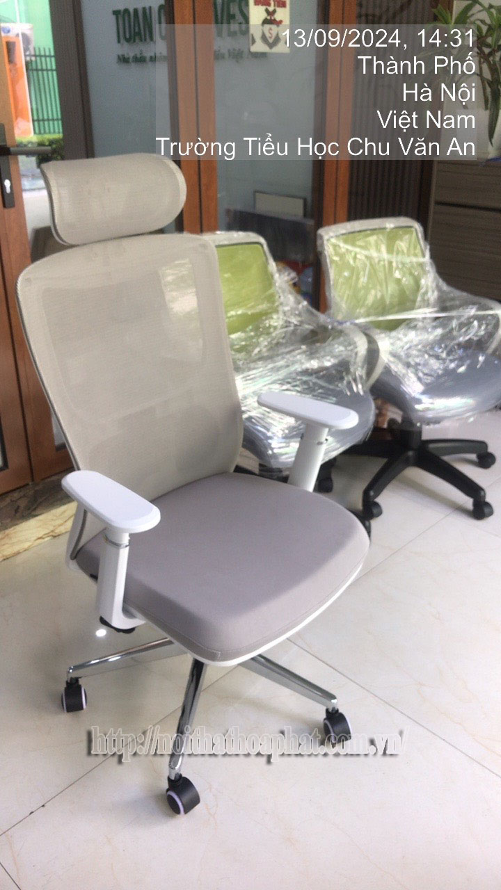 H&igrave;nh ảnh thực tế ghế lưới lưng cao FMX821T-1