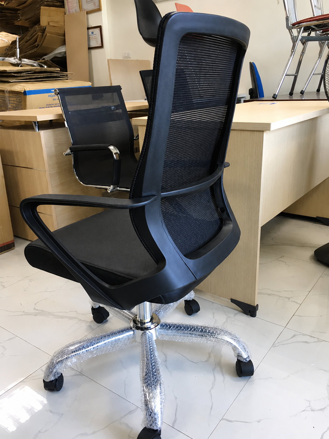 Hình ảnh thực tế ghế lưới nhân viên cỡ lớn GL217