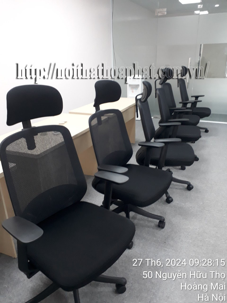 Hình ảnh thực tế ghế lưới văn phòng FMX626G Hình ảnh thực tế ghế lưới văn phòng FMX626G