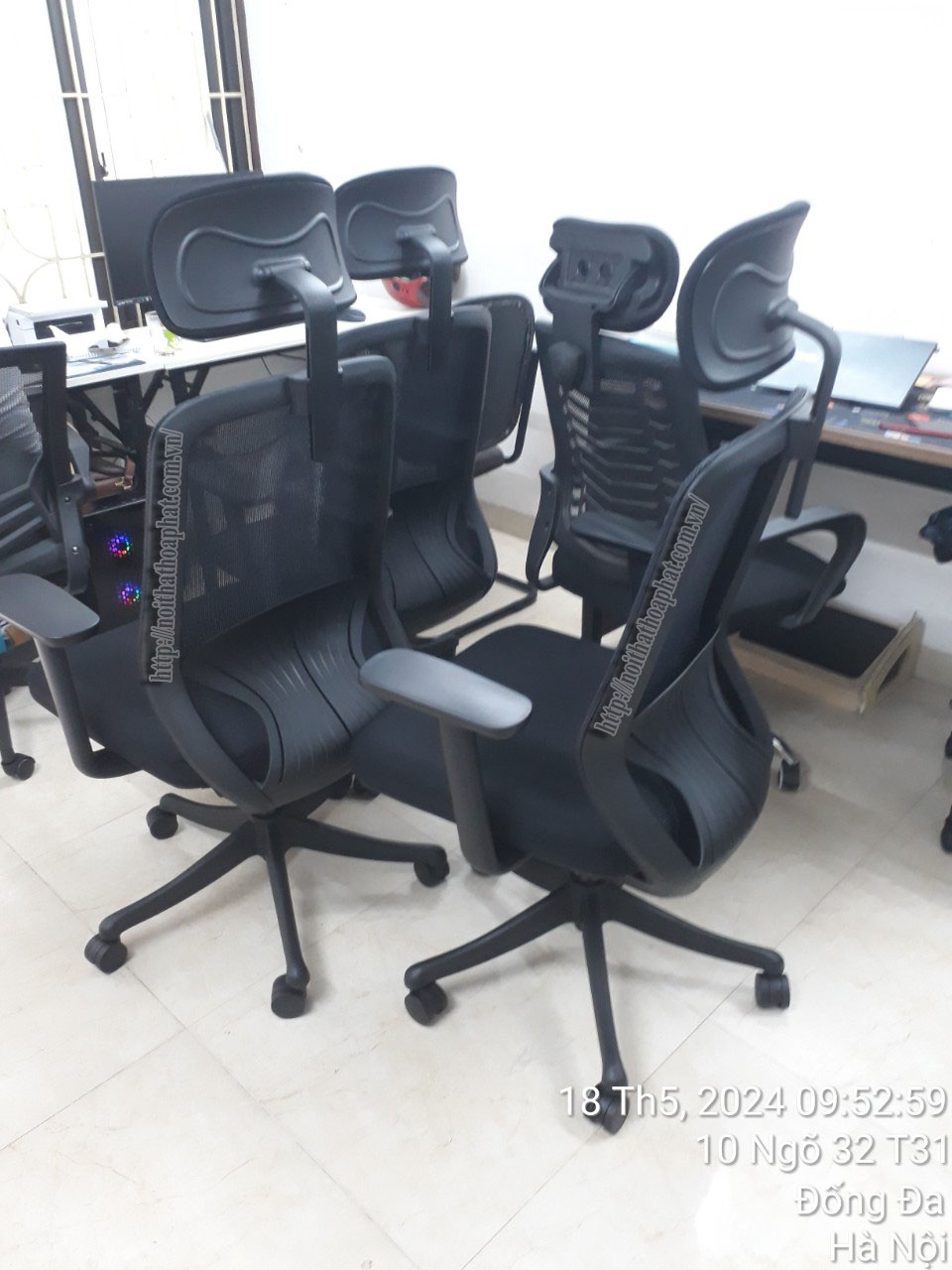 Hình ảnh thực tế ghế lưới văn phòng FMX626G Hình ảnh thực tế ghế lưới văn phòng FMX626G