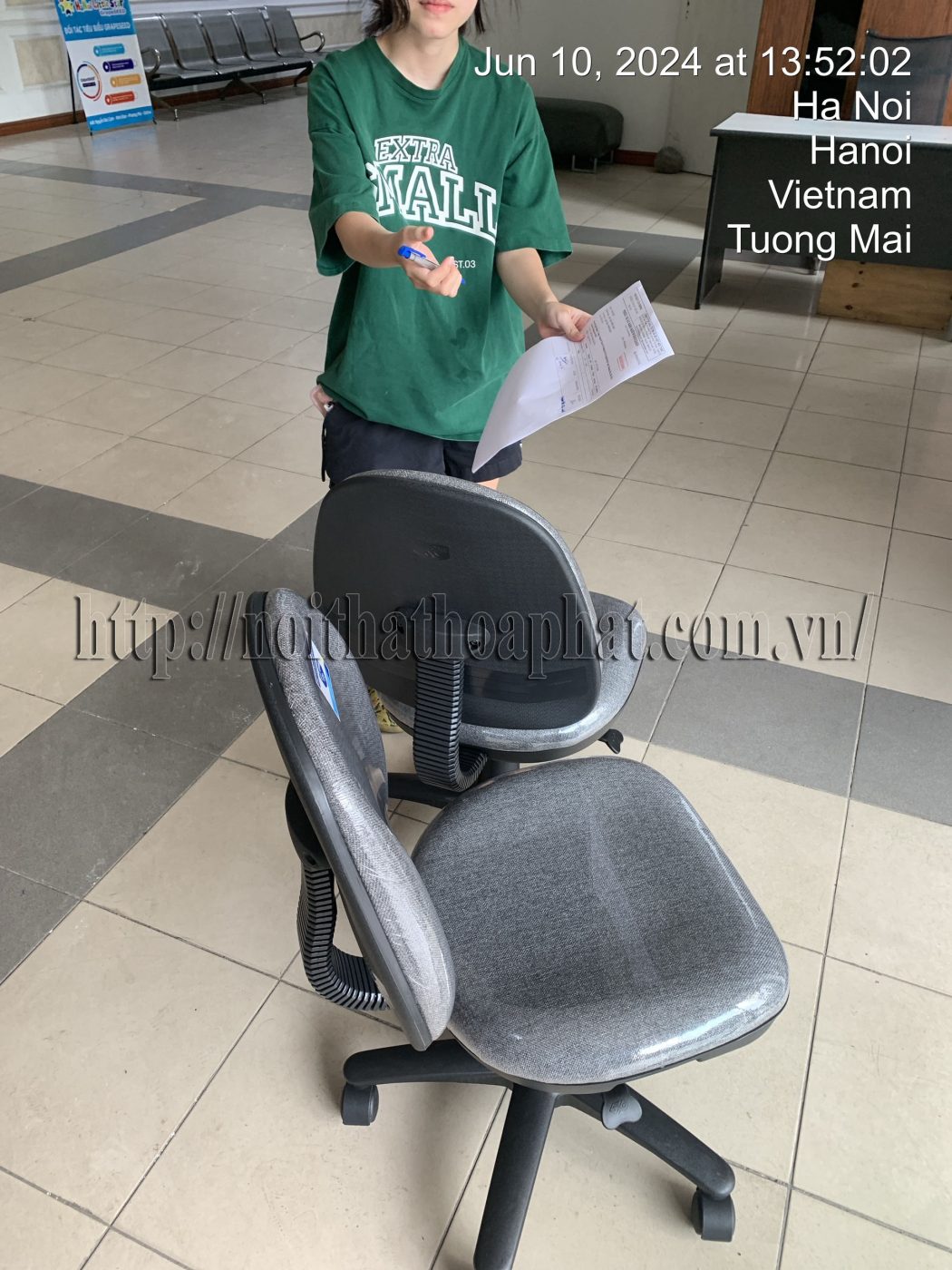 H&igrave;nh ảnh thực tế ghế nh&acirc;n vi&ecirc;n văn ph&ograve;ng SG550K