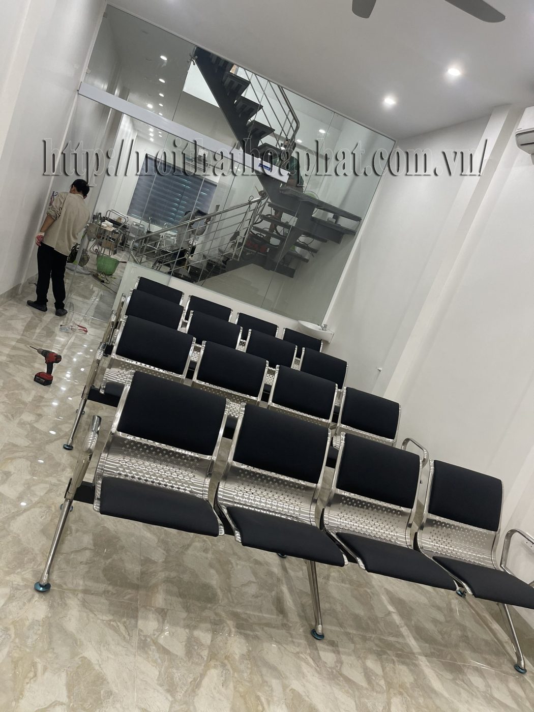 H&igrave;nh ảnh thực tế ghế ph&ograve;ng chờ inox GPC04I-4-4