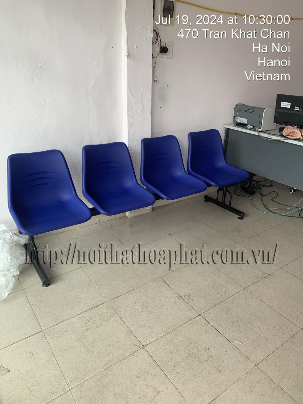 H&igrave;nh ảnh thực tế ghế ph&ograve;ng chờ khung th&eacute;p PC204T1