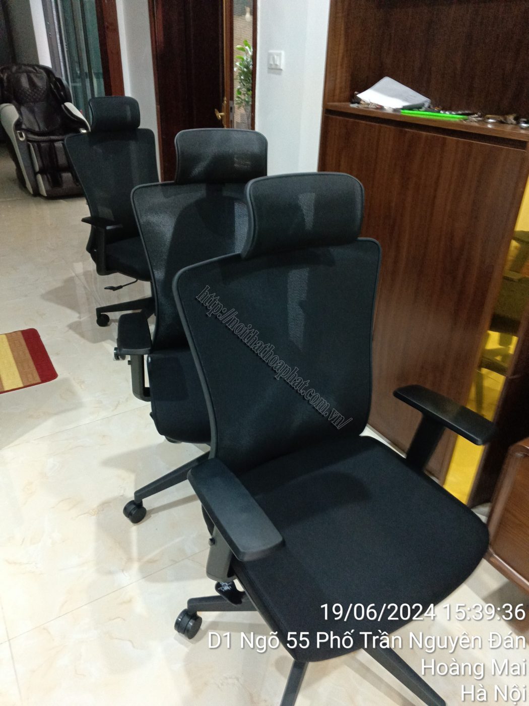 Hình ảnh thực tế ghế xoay lưng lưới nhập khẩu FMX804TD Hình ảnh thực tế ghế xoay lưng lưới nhập khẩu FMX804TD