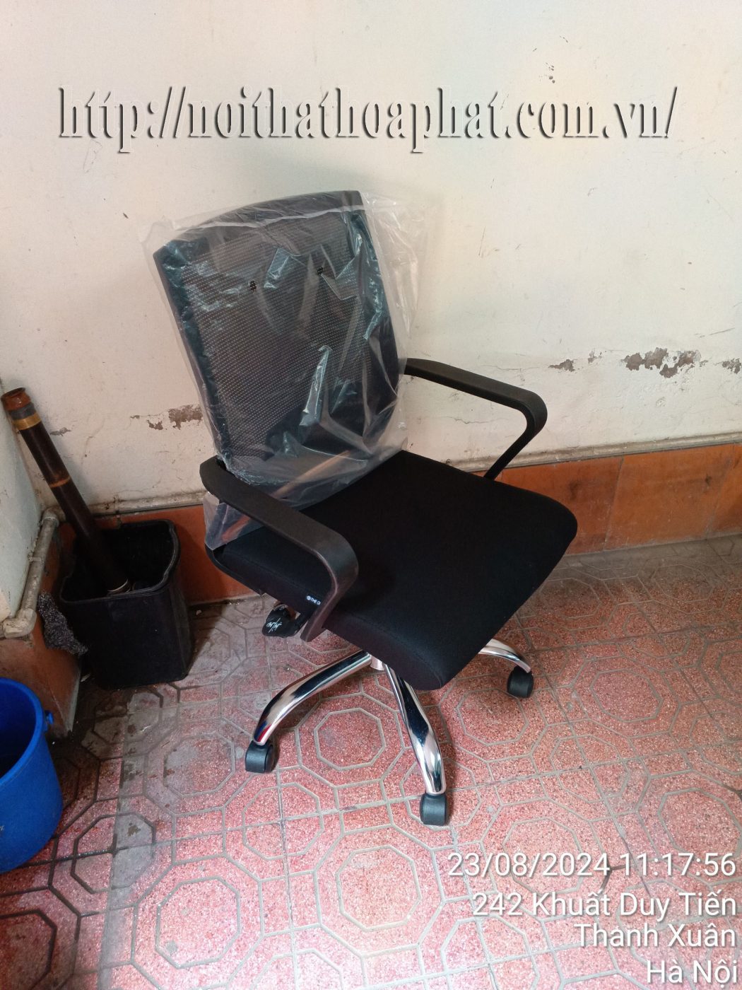 H&igrave;nh ảnh thực tế ghế xoay lưới nh&acirc;n vi&ecirc;n h&ograve;a ph&aacute;t GL117R-1