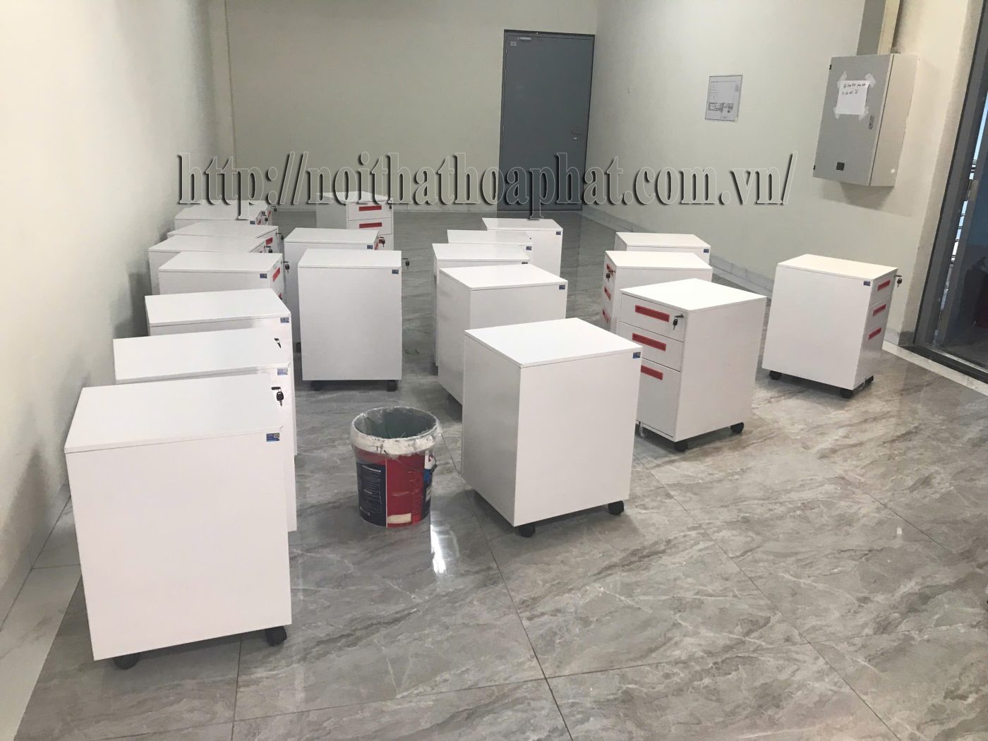 H&igrave;nh ảnh thực tế hộc sắt di động H&ograve;a Ph&aacute;t HS1D-1