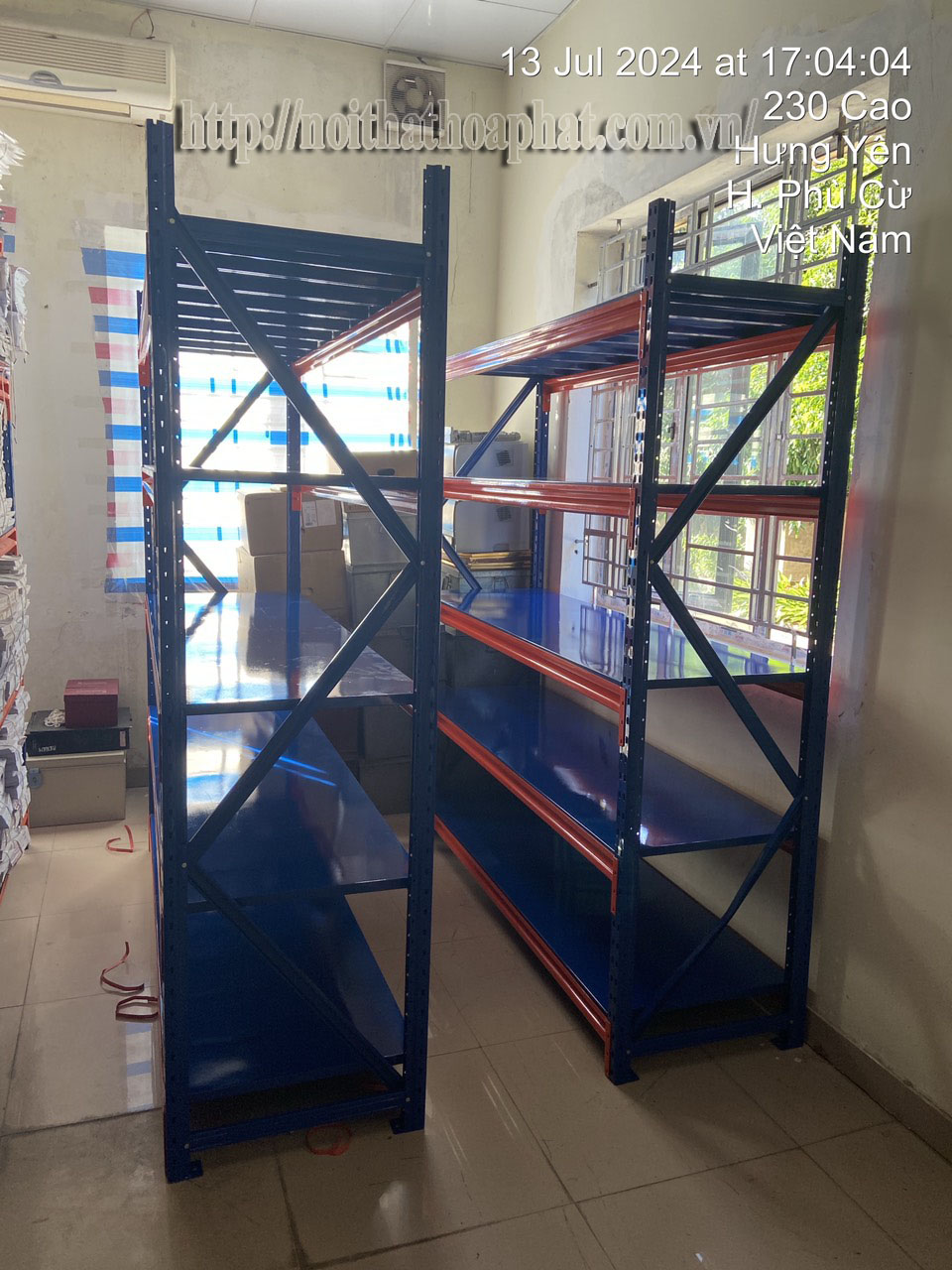 Hình ảnh thực tế kệ sắt trung tải hòa phát GTT20DL Hình ảnh thực tế kệ sắt trung tải hòa phát GTT20DL
