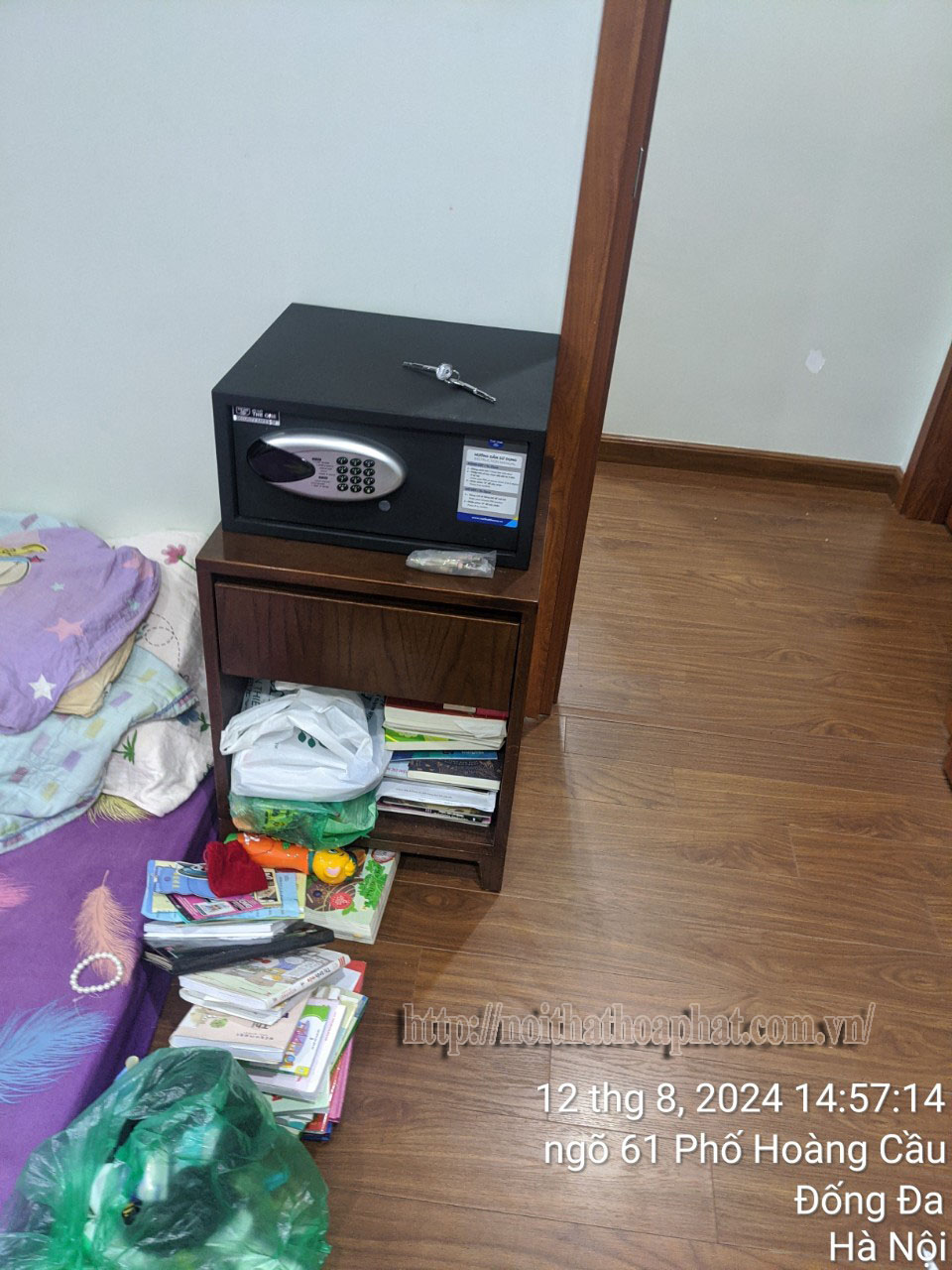 H&igrave;nh ảnh thực tế k&eacute;t sắt kh&aacute;ch sạn KKS04