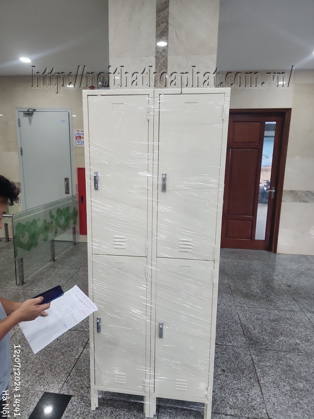 H&igrave;nh ảnh thực tế tủ đồ c&aacute; nh&acirc;n H&ograve;a Ph&aacute;t TU992-2K