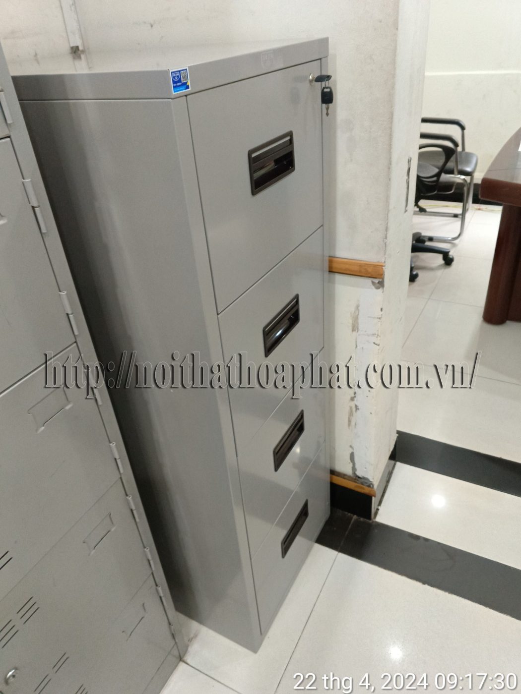 Hình ảnh thực tế tủ file tài liệu 4 ngăn TU4F Hình ảnh thực tế tủ file tài liệu 4 ngăn TU4F