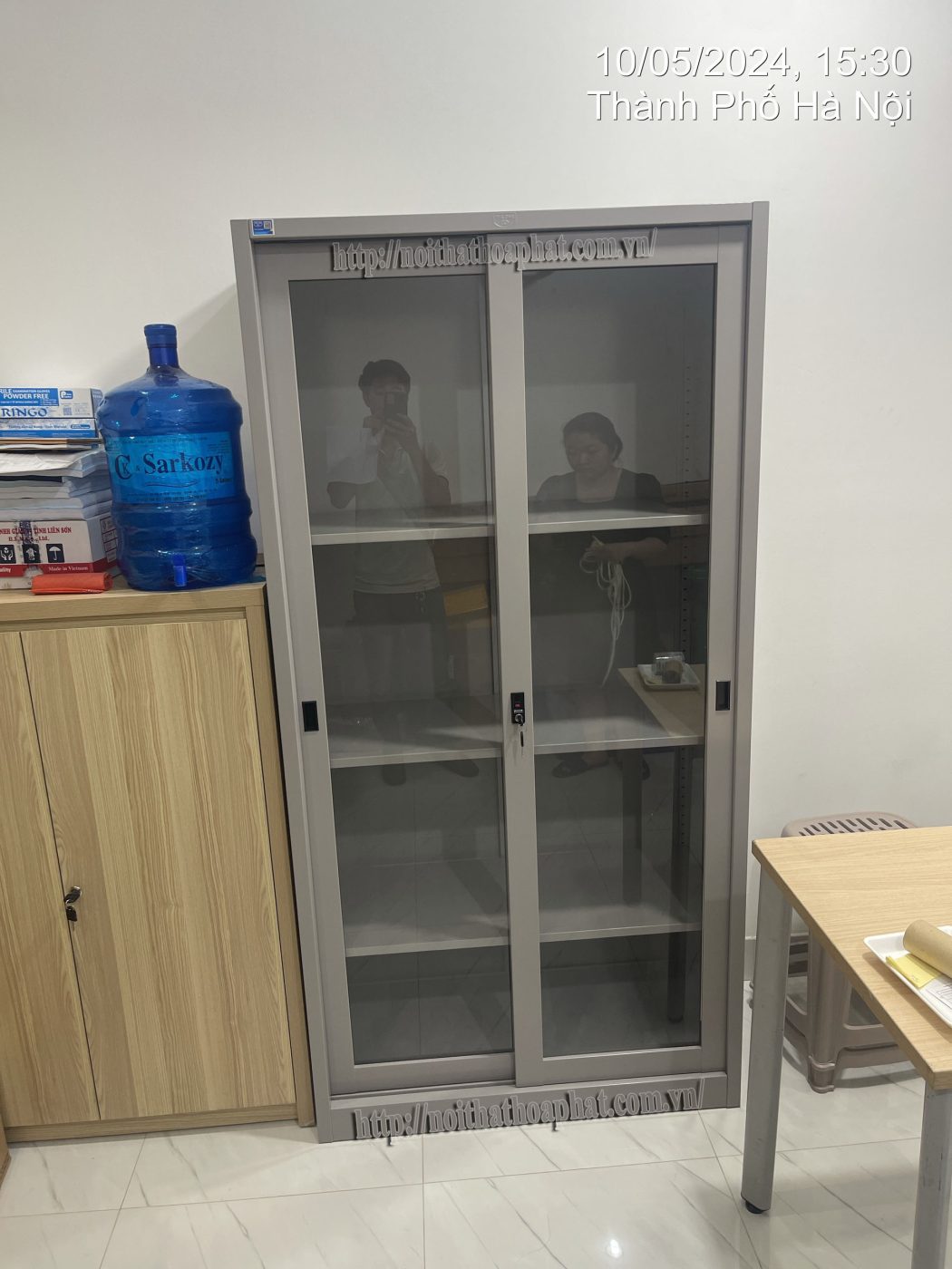 H&igrave;nh ảnh thực tế tủ hồ sơ c&aacute;nh k&iacute;nh TU08