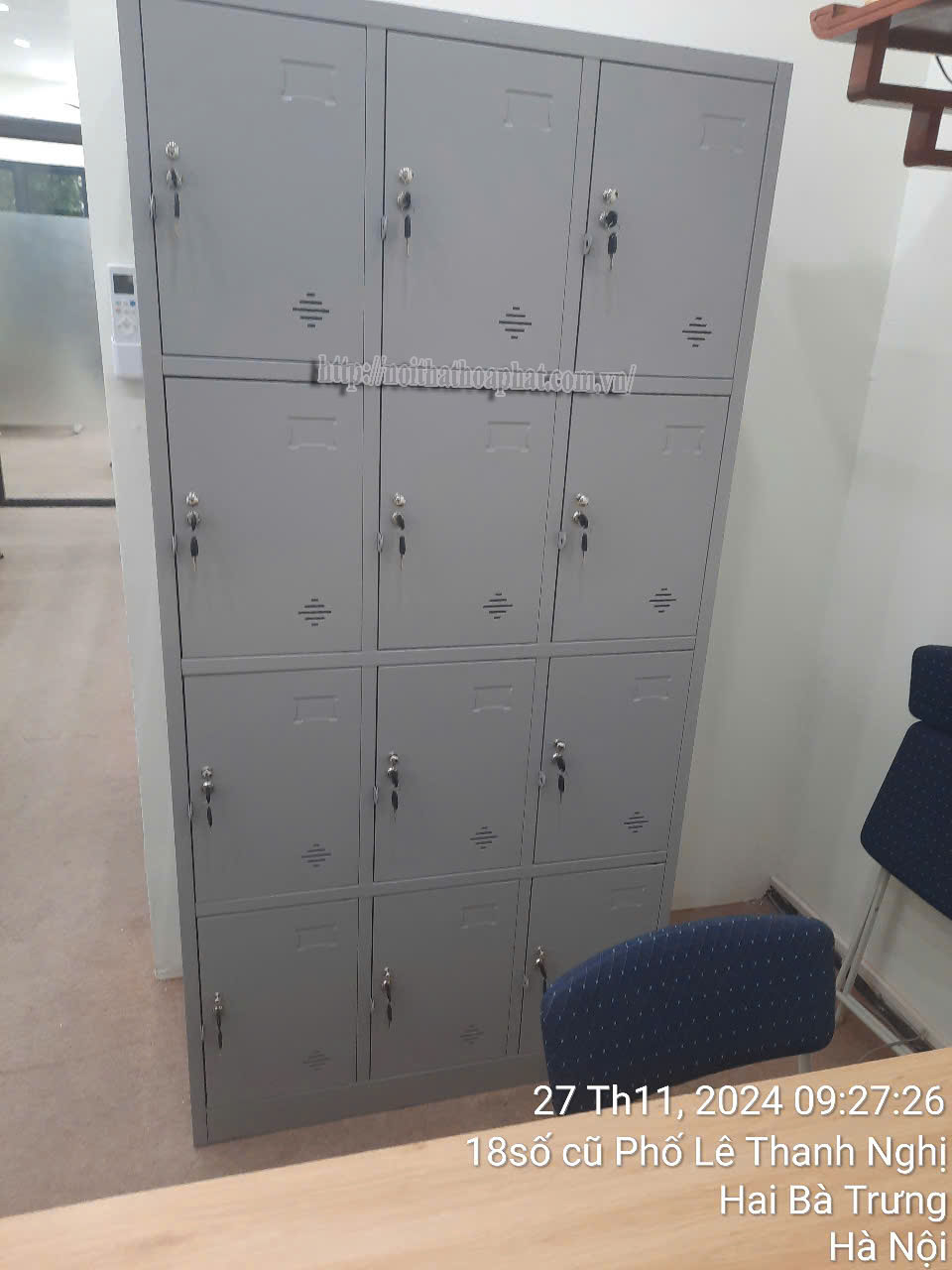 H&igrave;nh ảnh thực tế tủ locker 12 ngăn TU984-3K-3