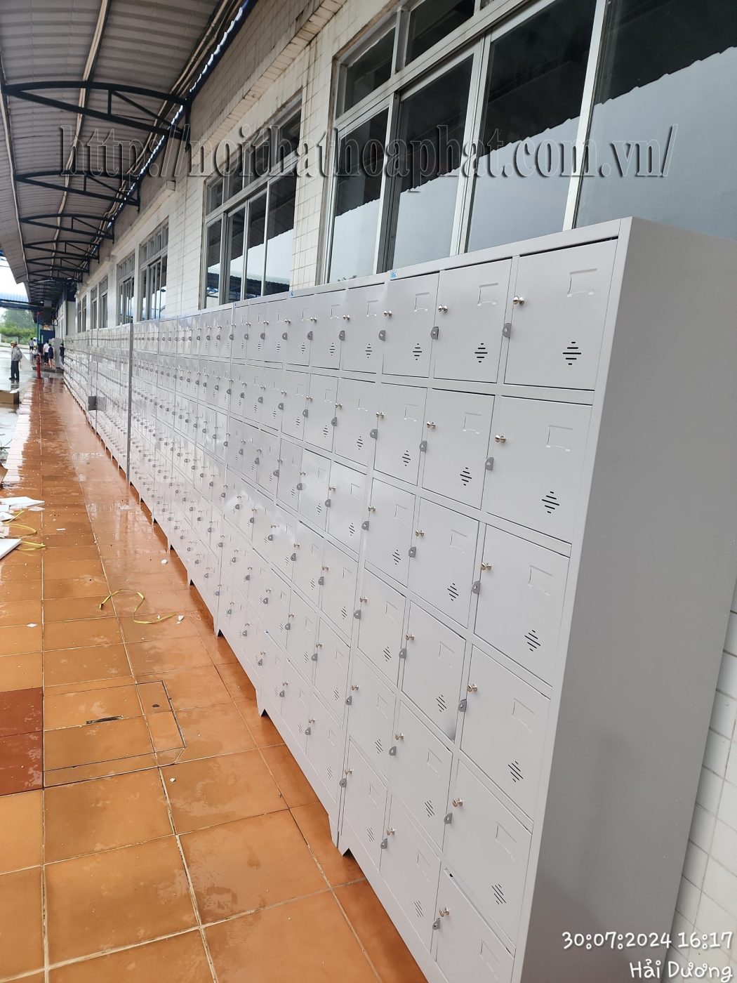 Hình ảnh thực tế tủ locker 18 ngăn TU986-3K-2 Hình ảnh thực tế tủ locker 18 ngăn TU986-3K-2