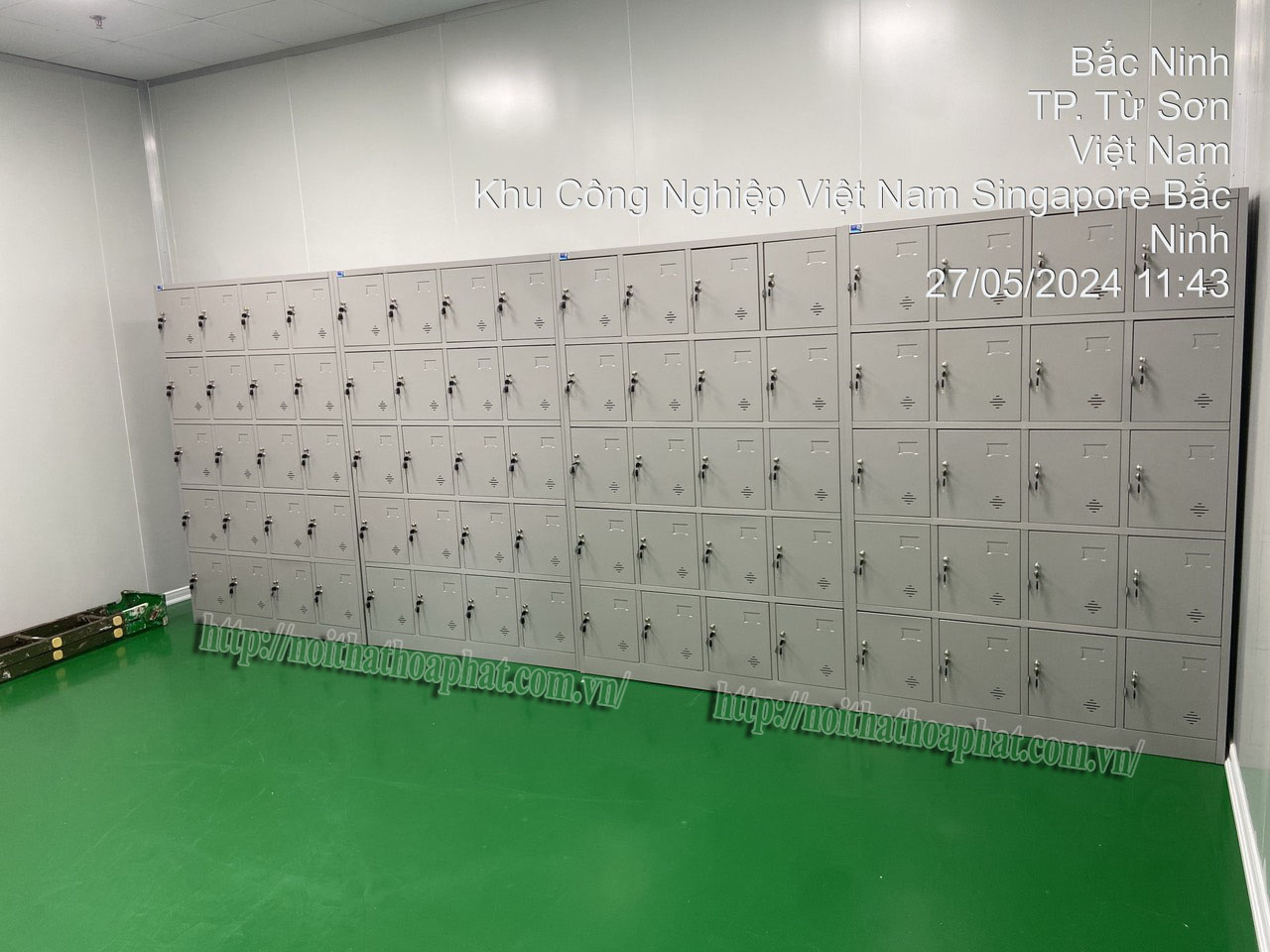 Hình ảnh thực tế tủ locker 4 ngăn TU985-4K Hình ảnh thực tế tủ locker 4 ngăn TU985-4K