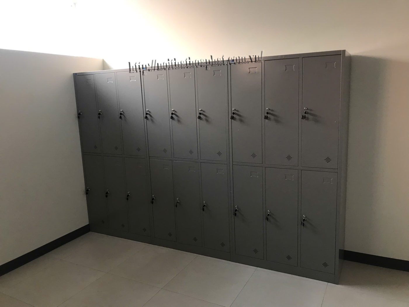 Hình ảnh thực tế tủ locker 6 ngăn TU982-3K-1 Hình ảnh thực tế tủ locker 6 ngăn TU982-3K-1