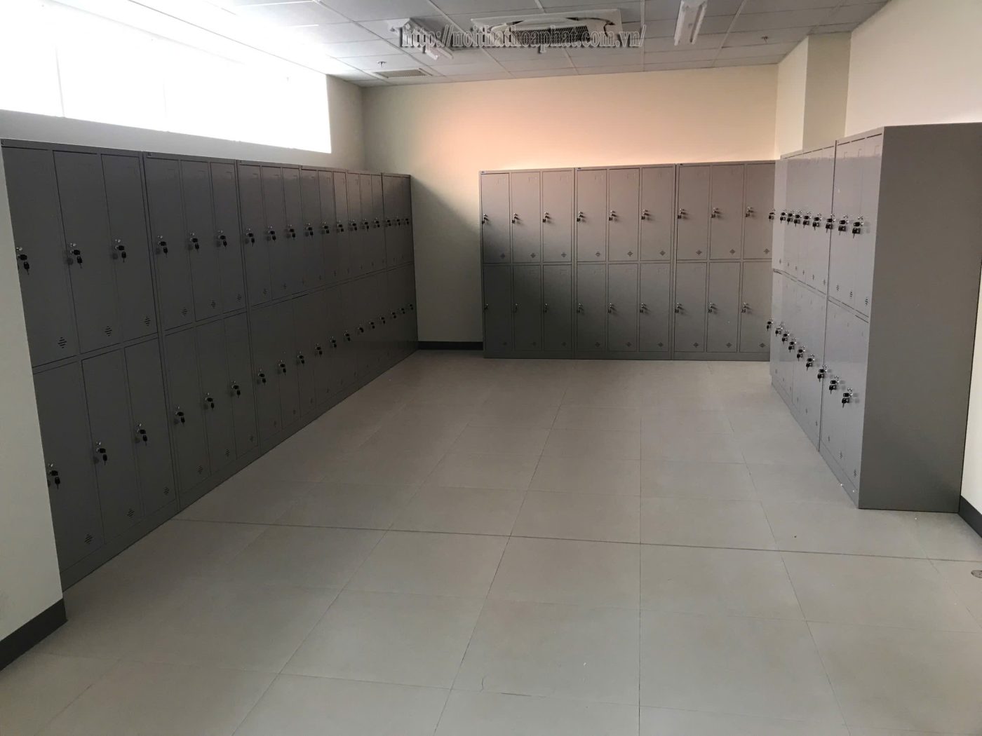 Hình ảnh thực tế tủ locker 6 ngăn TU982-3K-2 Hình ảnh thực tế tủ locker 6 ngăn TU982-3K-2